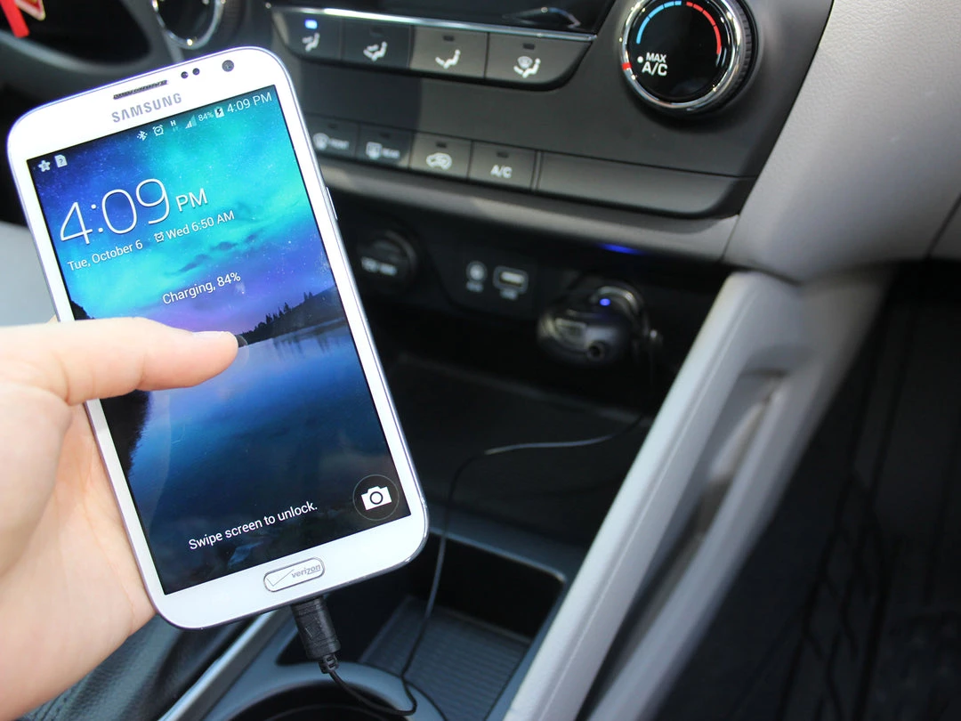 PMOTQ9RB - Cellet Compact 10 Watt Powered Micro USB Retractable Plug In Car Charger 10 PMOTQ9RB - Cellet Compact 10 Watt Powered Micro USB Retractable Plug In Car Charger