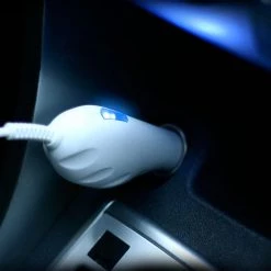 PIPHGW - Cellet MFi 5 Watt / 1 Amp Car Charger With Blue LED For Apple IPhone 4, 3GS, 3G, IPod Touch, & Nano